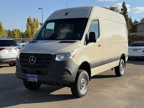New 2026 Mercedes-Benz Sprinter 2500 image 9