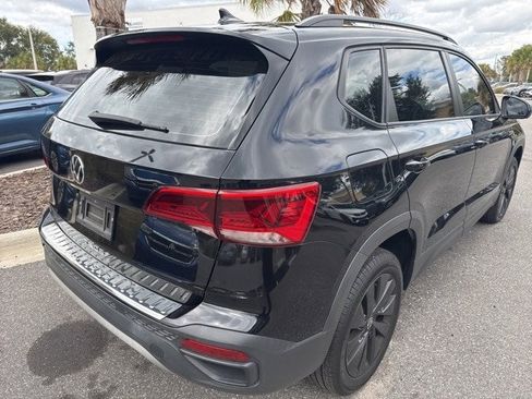 Used 2022 Volkswagen Taos S image 9