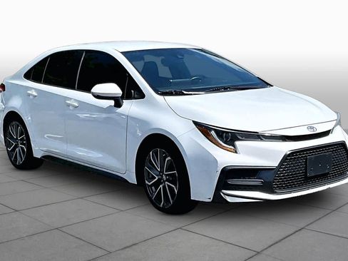 Used 2021 Toyota Corolla SE FWD image 3