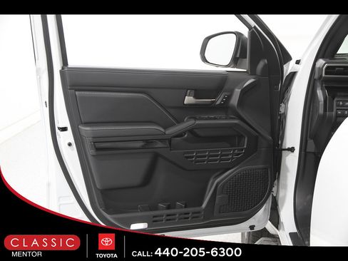 Used 2026 Toyota 4Runner Limited AWD/4WD image 4
