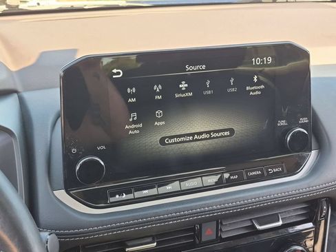 Used 2023 Nissan Rogue SL w/ SL Premium Package FWD image 13