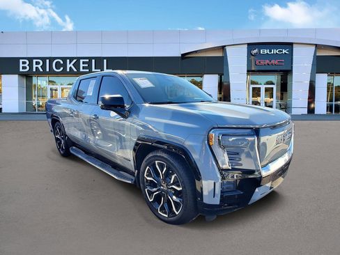 Used 2024 GMC Sierra EV Denali image 2
