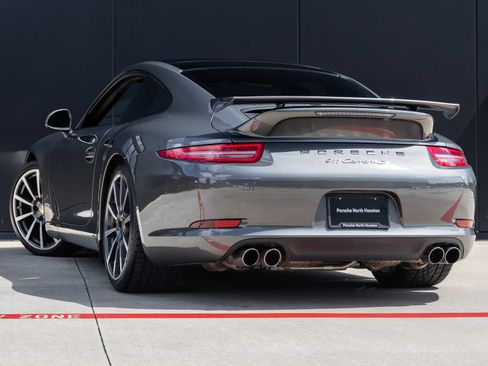 Certified 2014 Porsche 911 Carrera S RWD image 3