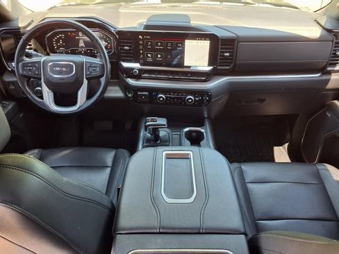 Used 2022 GMC Sierra 1500 SLT w/ SLT Convenience Package AWD/4WD image 7
