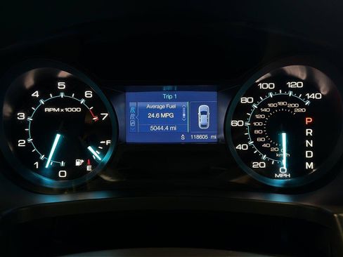 Used 2015 Ford Explorer XLT FWD image 13