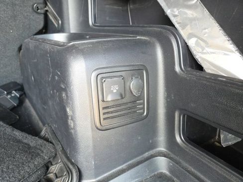 Used 2019 Toyota 4Runner TRD Off-Road AWD/4WD image 13