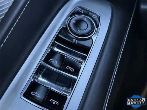 Used 2023 Chevrolet Corvette Stingray Premium Conv w/ Battery Protection Package image 21