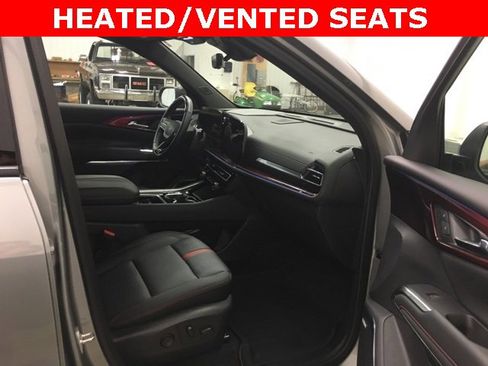 Used 2024 Chevrolet Traverse RS w/ LPO, Floor Liner Package image 15