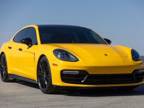 Used 2018 Porsche Panamera 4S image 22