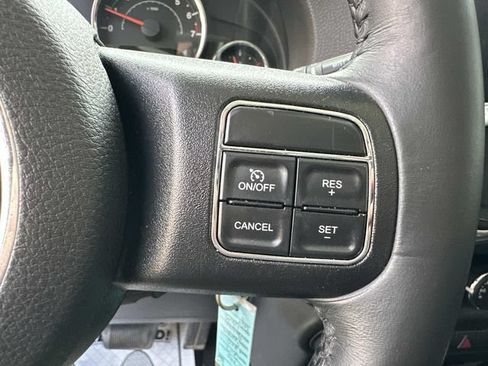 Used 2017 Jeep Wrangler Unlimited Sahara w/ Dual Top Group AWD/4WD image 18