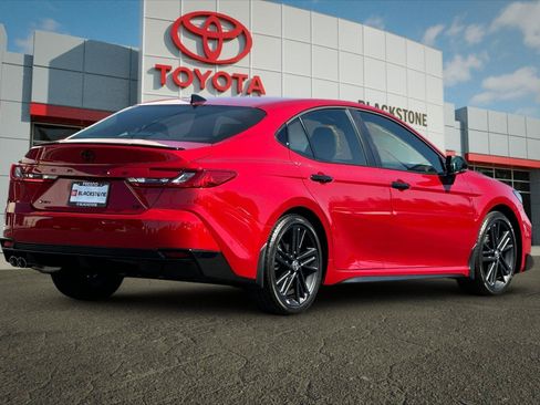 Certified 2026 Toyota Camry Hybrid FWD image 3