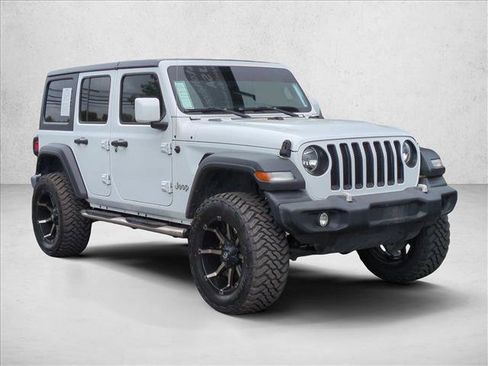Used 2019 Jeep Wrangler Unlimited Sport S AWD/4WD image 3