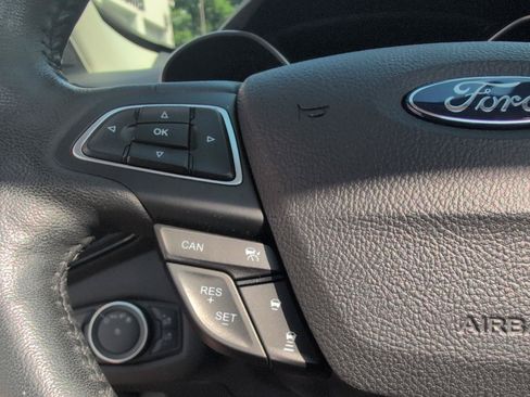 Used 2019 Ford Escape Titanium AWD/4WD image 21