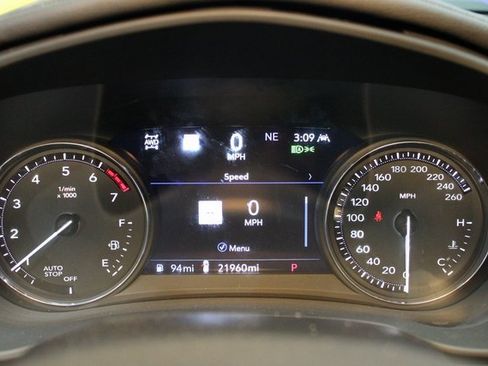 Used 2023 Cadillac XT4 Premium Luxury image 26