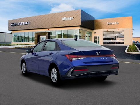 New 2026 Hyundai Elantra SE image 5