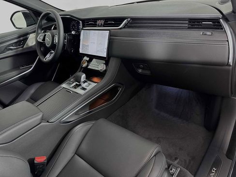 New 2026 Jaguar F-PACE R-Dynamic S image 28