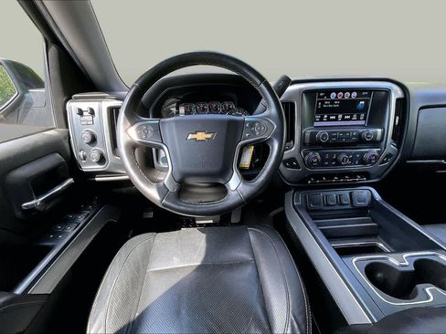 Used 2017 Chevrolet Silverado 1500 LT w/ Midnight Edition AWD/4WD image 6