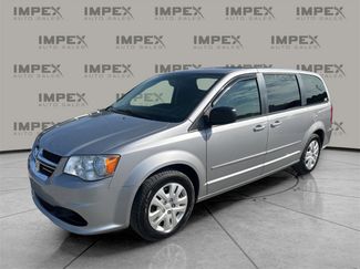 Used 2017 Dodge Grand Caravan SE image 1