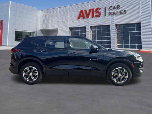 Used 2025 Chevrolet Blazer LT FWD image 5
