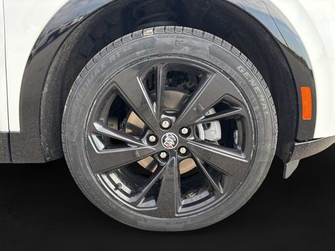 Used 2023 Buick Envision Essence w/ Sport Touring Package AWD/4WD image 18