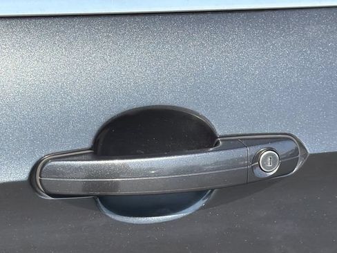 Used 2016 Ford Escape SE w/ Equipment Group 201A FWD image 12