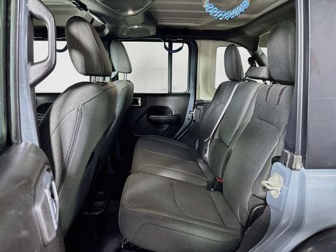 Used 2024 Jeep Wrangler Unlimited AWD/4WD image 19