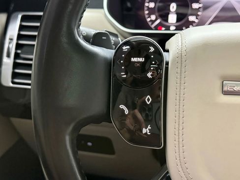 Used 2020 Land Rover Range Rover HSE image 32