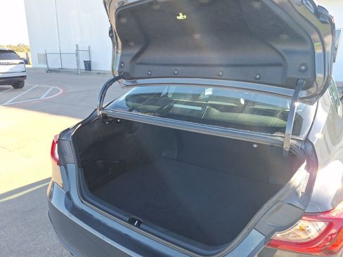 Used 2025 Toyota Camry SE w/ Convenience Package image 37