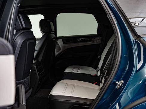 New 2026 Porsche Cayenne AWD/4WD image 42