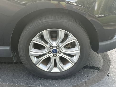 Used 2019 Ford Edge Titanium w/ Equipment Group 301A image 18