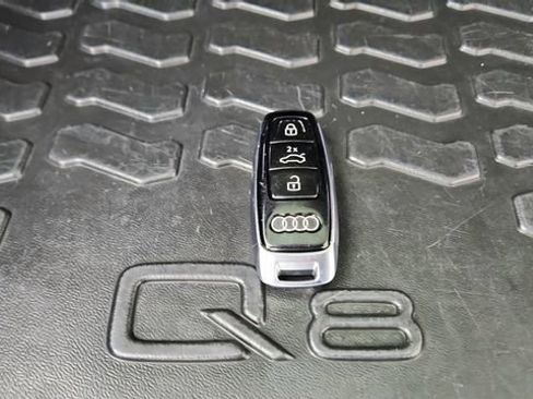 Used 2020 Audi Q8 Prestige w/ Prestige Package image 62