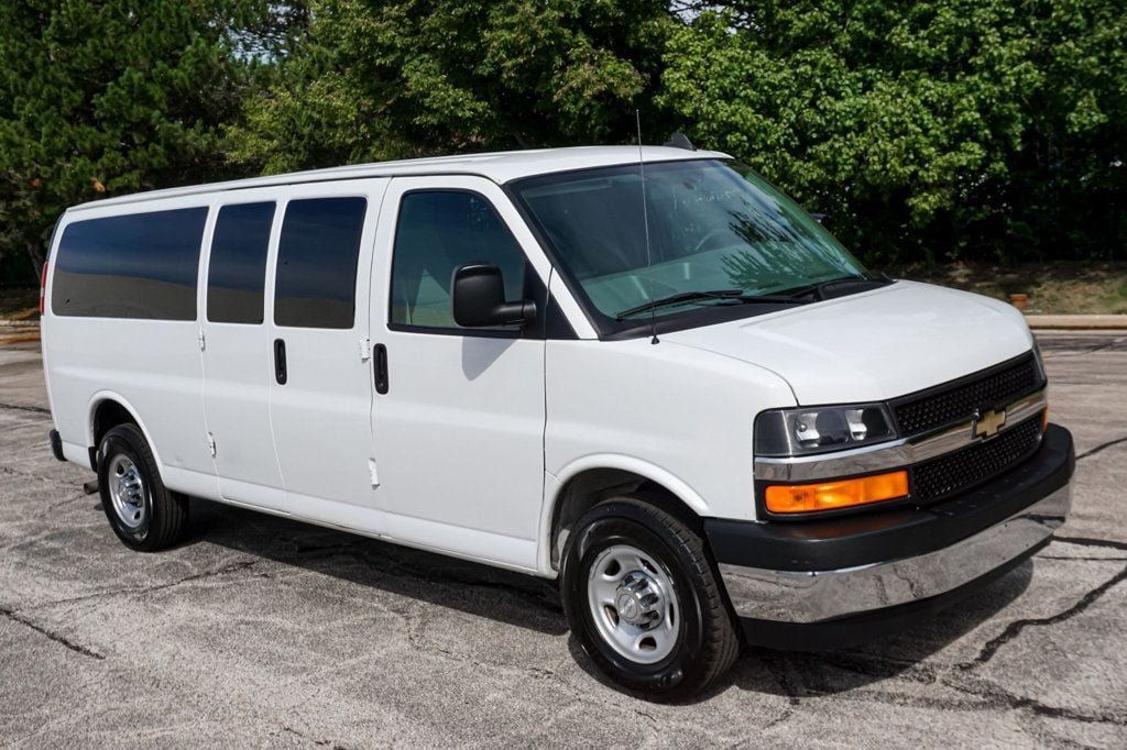 Used 2017 Chevrolet Express 3500 LT w/ LT Preferred Equipment Group RWD image 23