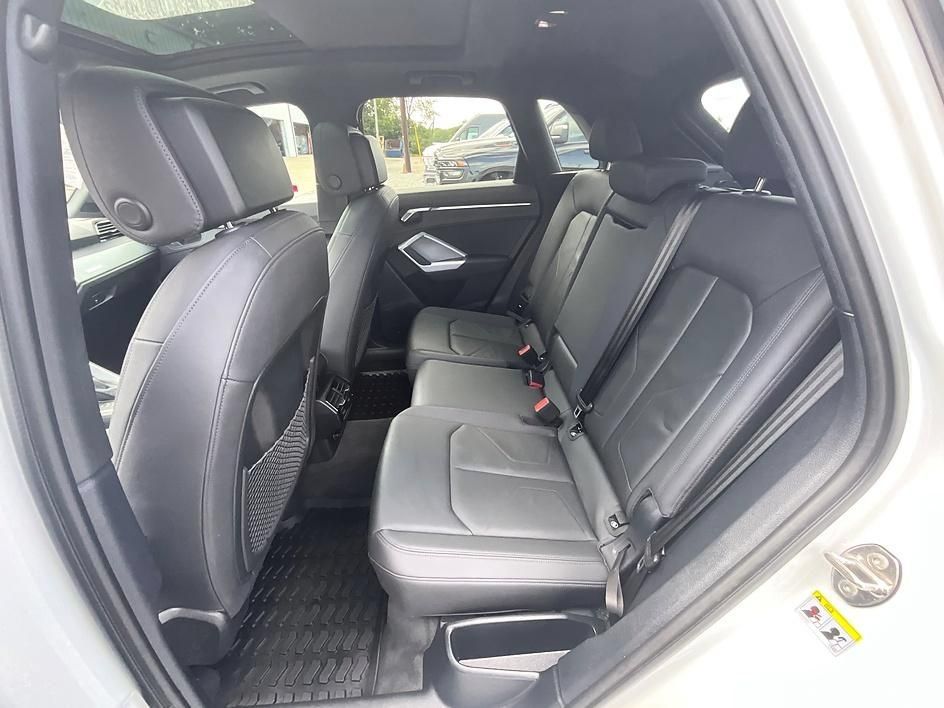 Used 2022 Audi Q3 2.0T Premium Plus w/ Premium Plus Package AWD/4WD image 29