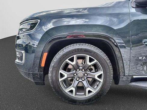 Used 2024 Jeep Wagoneer Series III AWD/4WD image 14