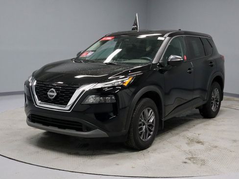 Certified 2023 Nissan Rogue S image 8