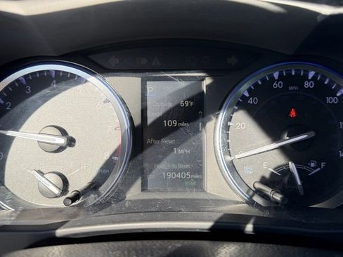 Used 2018 Toyota Highlander XLE image 15