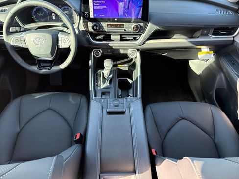 New 2026 Toyota Grand Highlander Limited image 13