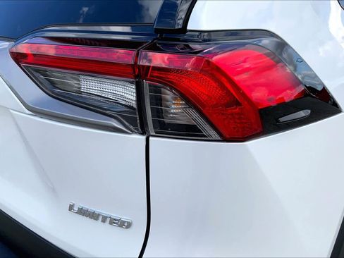 Used 2025 Toyota RAV4 Limited image 29