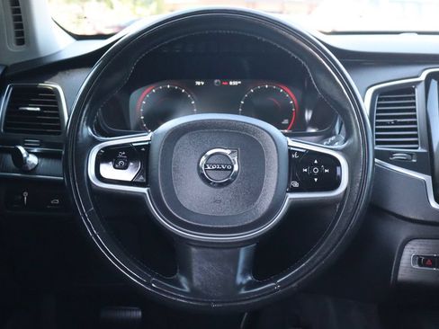 Used 2020 Volvo XC90 T5 Momentum AWD/4WD image 18