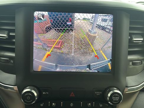 Used 2021 RAM 1500 Laramie AWD/4WD image 15