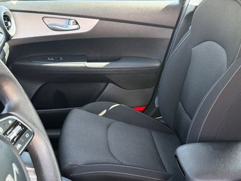 Used 2023 Kia Forte LXS FWD image 13