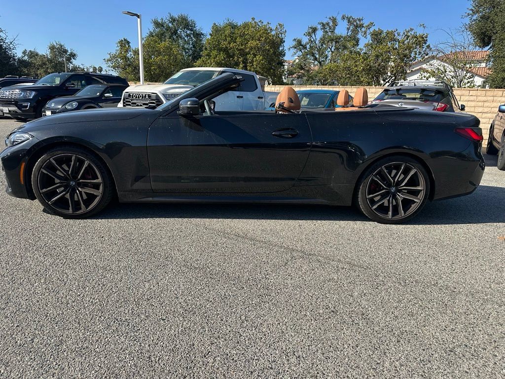 Used 2024 BMW 430i Convertible w/ M Sport Package RWD image 2