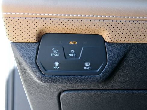 New 2026 Volkswagen Atlas Cross Sport SEL image 16