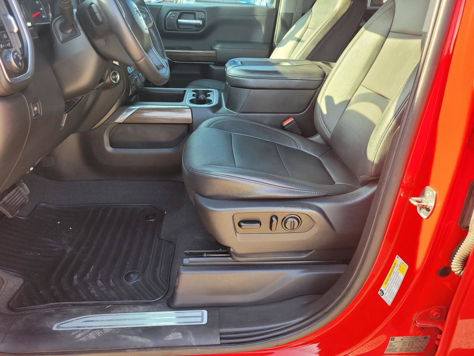 Used 2021 Chevrolet Silverado 1500 RST w/ Convenience Package II AWD/4WD image 17