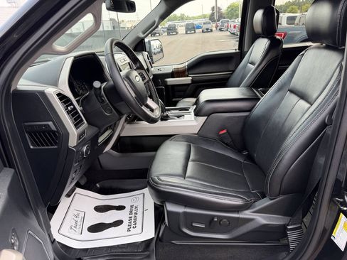 Used 2019 Ford F150 Lariat w/ Equipment Group 502A Luxury AWD/4WD image 10