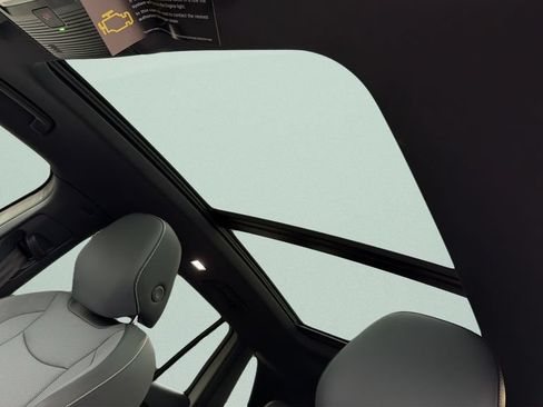 New 2026 Volkswagen Tiguan SE R-Line FWD image 19