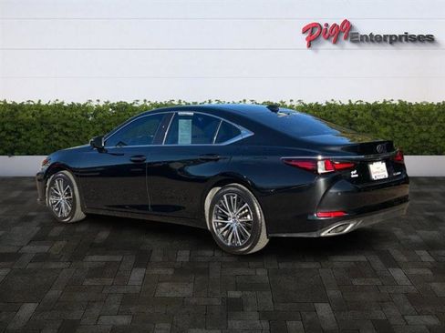 Used 2024 Lexus ES 350 Premium image 3