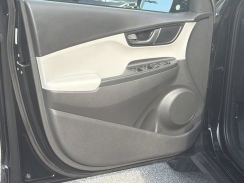 Certified 2023 Hyundai Kona SEL AWD/4WD image 12