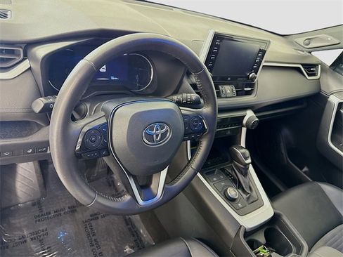 Used 2020 Toyota RAV4 XSE image 9