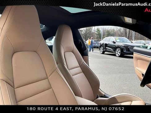 Used 2024 Porsche 911 Carrera image 7
